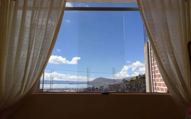 Aymarak View Hostel