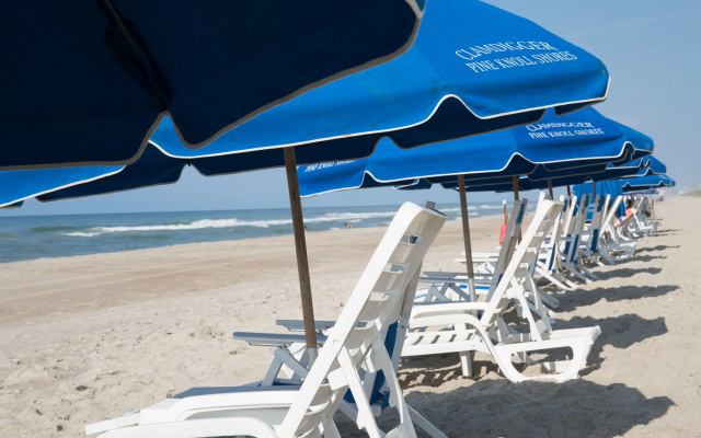 Crystal Coast Oceanfront Hotel