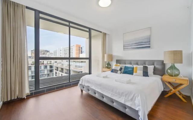 HomeHotel Stylish 3 Bed Clean & Comfort
