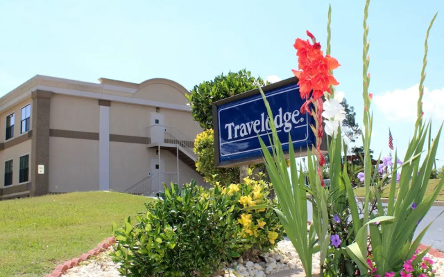 Travelodge by Wyndham Perry GA