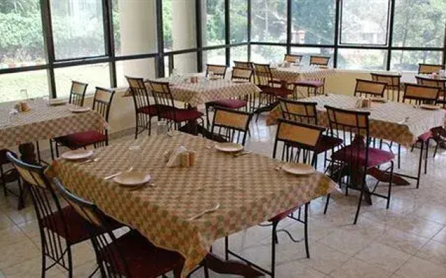 Hotel Crystal Court