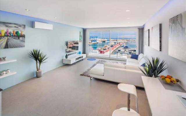 Modern Frontline Puerto Banus Apartment M2