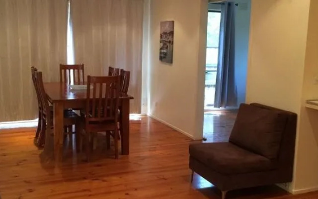 Australian Home Away @ Doncaster Pine Hill
