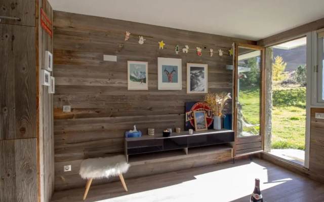 Apartment With Terrace On The Golf Of Tignes