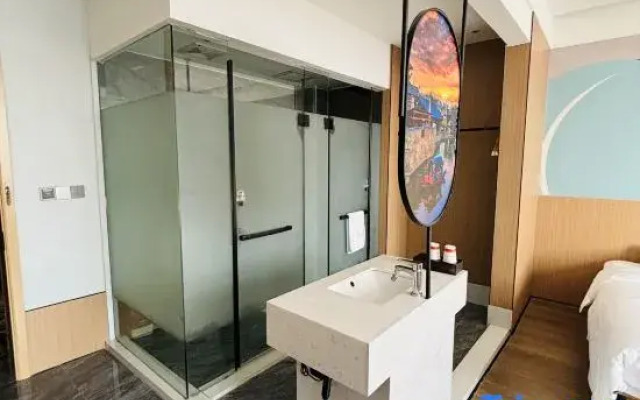 Zhongxiang Kaiden Business Hotel