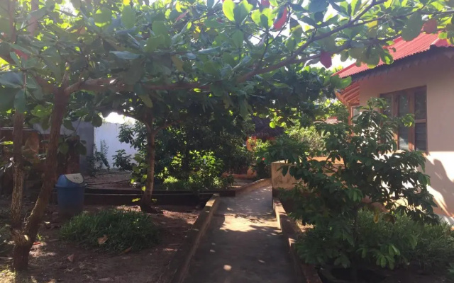 Mwana House