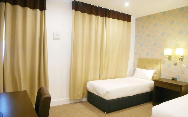 Grand Sapphire Hotel & Banqueting