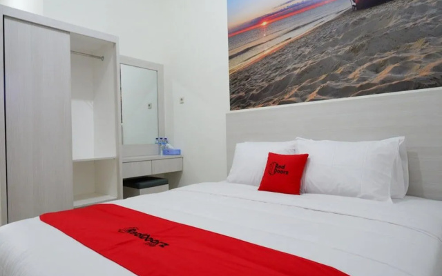 RedDoorz near Mataram University