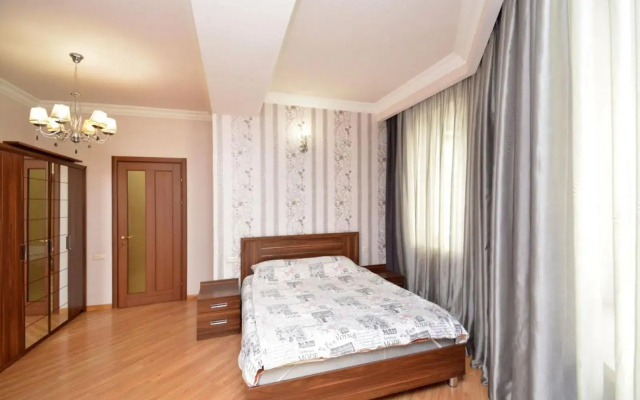 Northern Avenue, 2 bedrooms Unique ,Comfortable apartment HH597