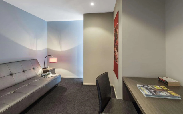 Celestion Waldorf Apartments Hotel