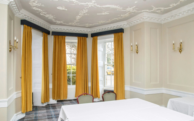 Arnos Manor Hotel