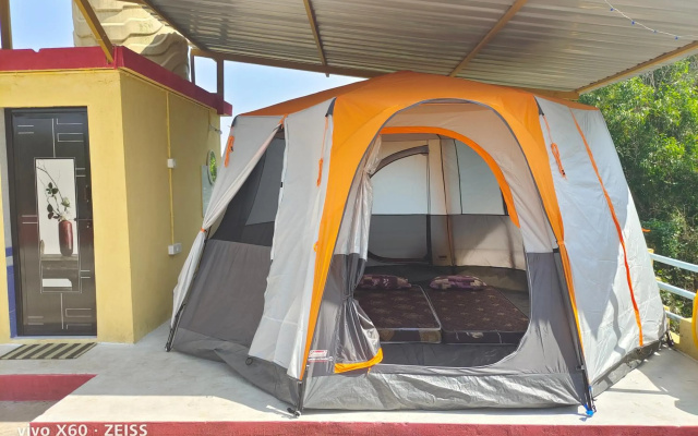 BIG DORM ROOM TENT Near MALPE BEACH