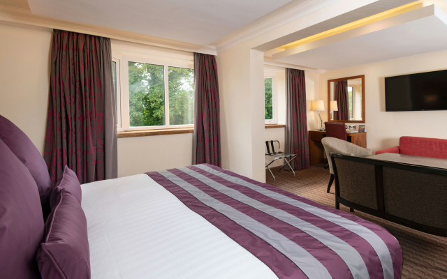 Donnington Manor Hotel
