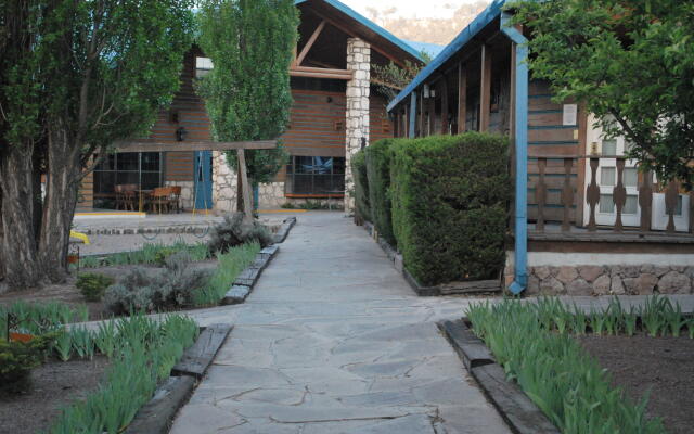Отель Best Western The Lodge at Creel Мексика, Креэль - отзывы, цены и фото номеров - забронировать отель Best Western The Lodge at Creel онлайн вид на фасад
