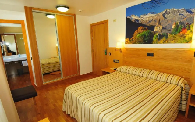 Hotel Lacreu