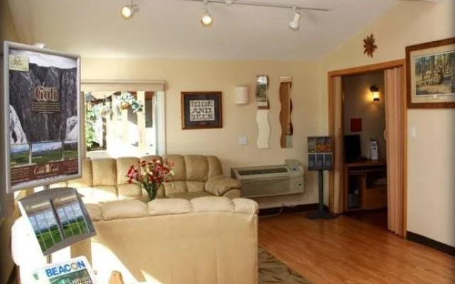 Econo Lodge Inn & Suites Montrose - Black Canyon Area