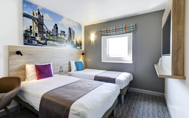 ibis Styles London Excel