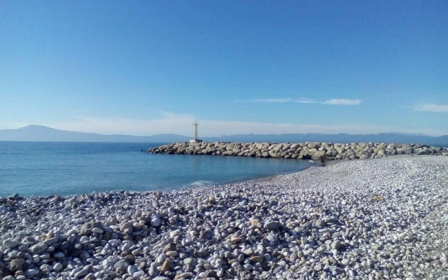 1-bed Yurt in Megali Mantinia With Sea Views!