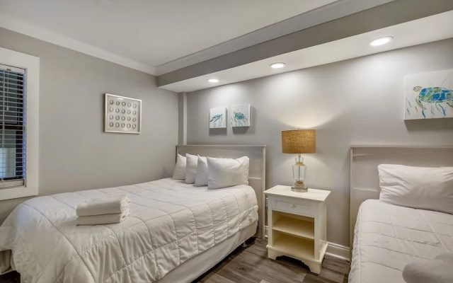 Inlet Reef 307 3 Bedroom Condo by RedAwning