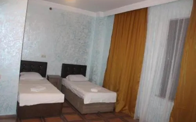 Cozy Corner Hotel