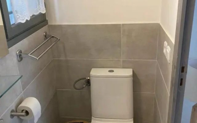 Studio Pied Dans L Eau (Adults Only)