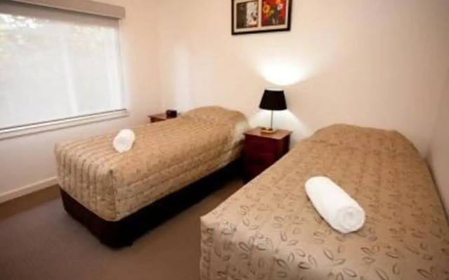 Connells Motel & Serviced Apartments