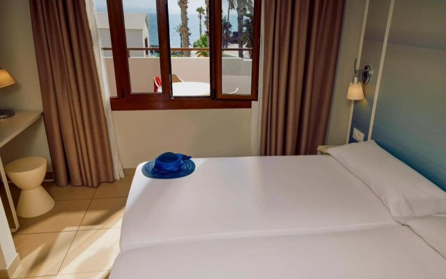 Grupotel Flamingo Beach