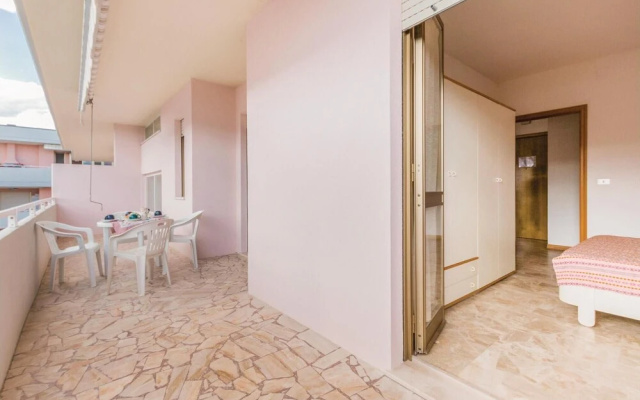 Amazing Apartment in Villa Rosa TE With 2 Bedrooms