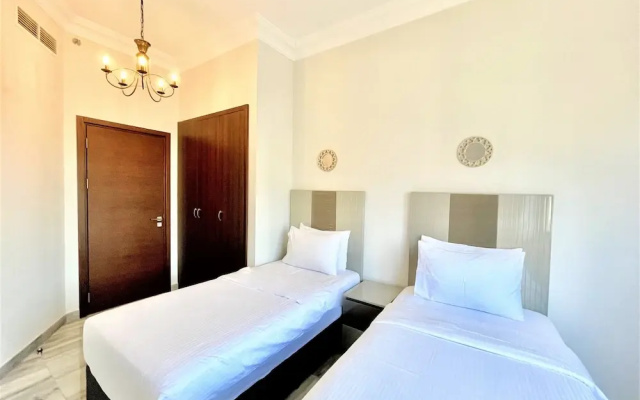 Spacious Marbella 2BR With Scenic Views