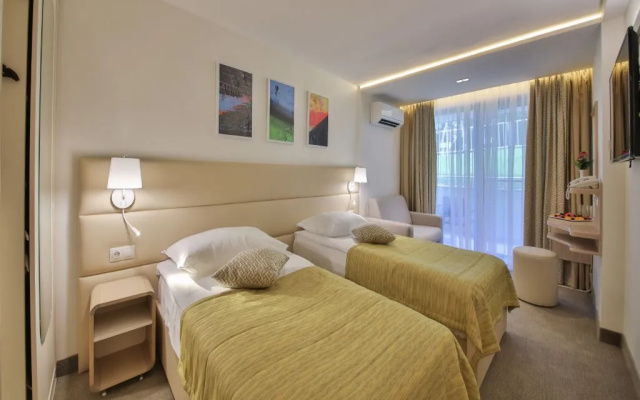 Calimera Ralitsa Superior Hotel & Aquapark