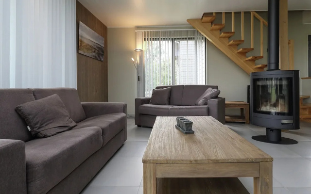 Nice Luxuriuos Villa With Sauna, Located in a Lake Area