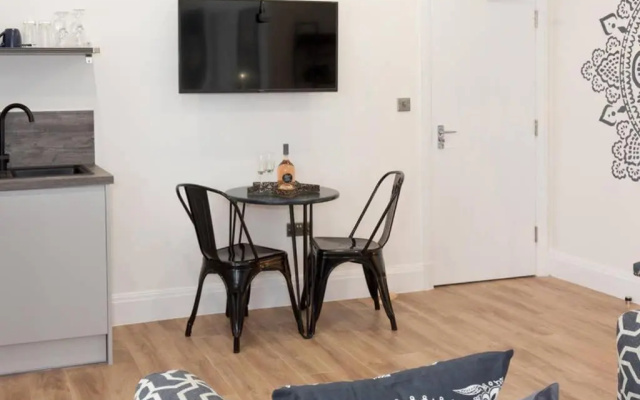 Blackbird Luxury Accommodation Studio Room 9