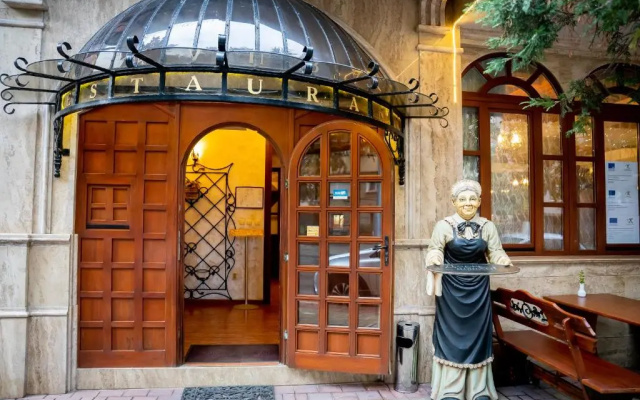 Globus Hotel