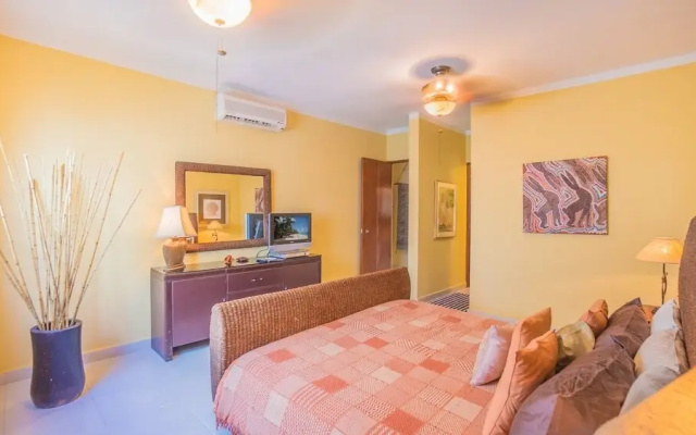 Margaritas 306 2 Bedroom Condo by RedAwning