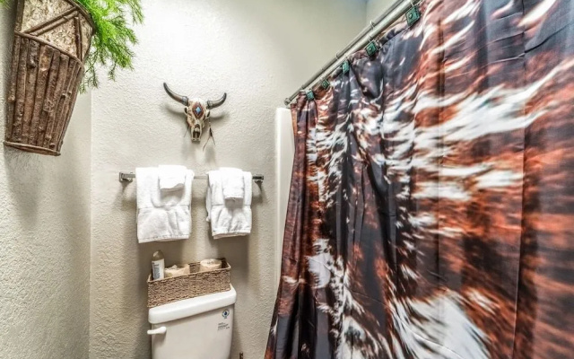 Sisters Too by Ruidoso Vacation Rentals