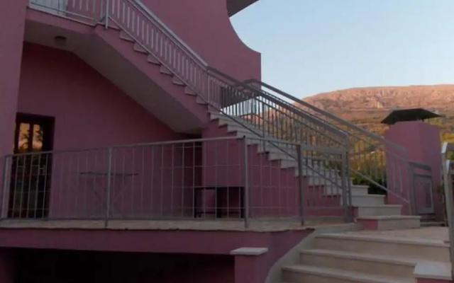 Sea-view Villa in Podstrana near Saint Martin Beaches