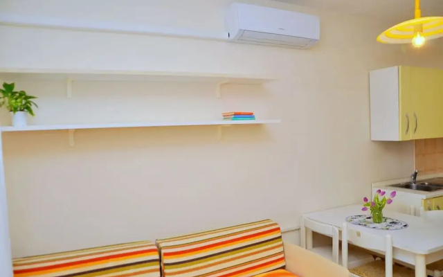 One Bedroom Apartment With Stunning sea View