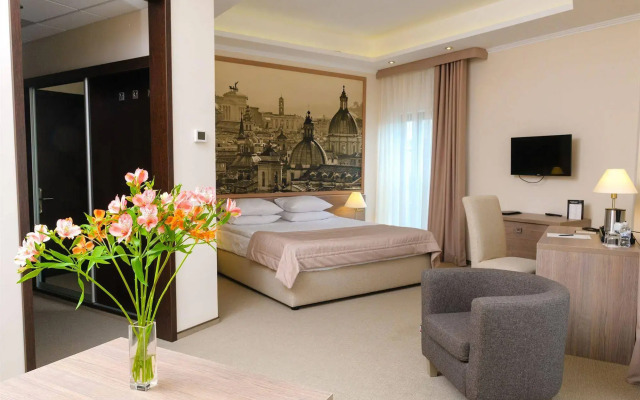Rius Hotel Lviv