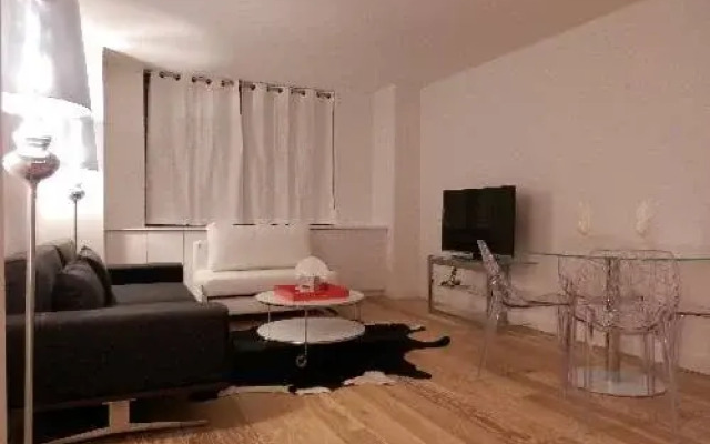 Отель The G Suites комната для гостей