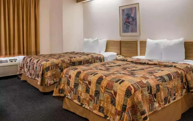 Days Inn Flint / Bishop International Airport