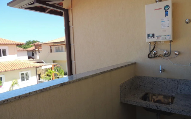 Casa com 3 Quartos em Condomínio Geriba