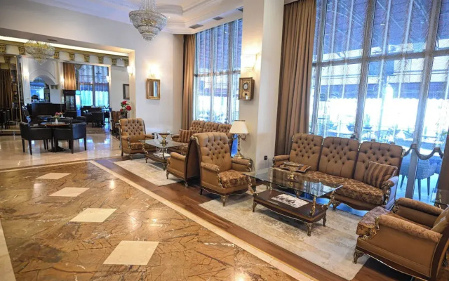 Stone Bridge Hotel