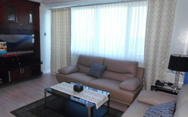 Отель La Mirada Residences Филиппины, Лапу-Лапу - отзывы, цены и фото номеров - забронировать отель La Mirada Residences онлайн комната для гостей