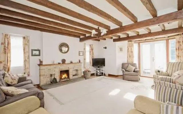 Shaws Cottage