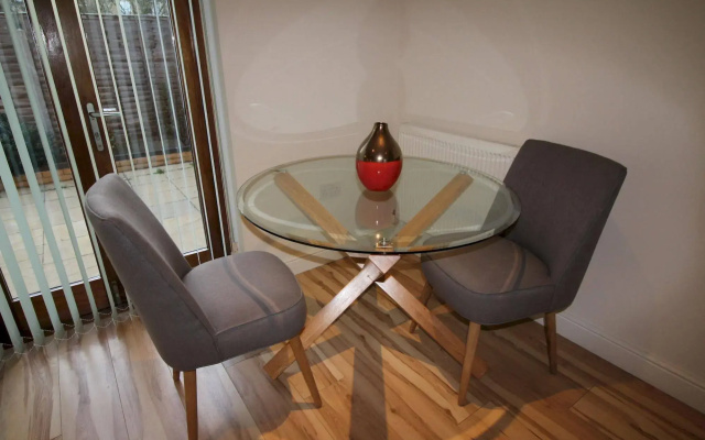 Lux Living Apartments - Alpha Apartments