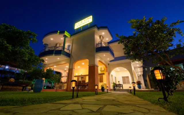 hotelImage