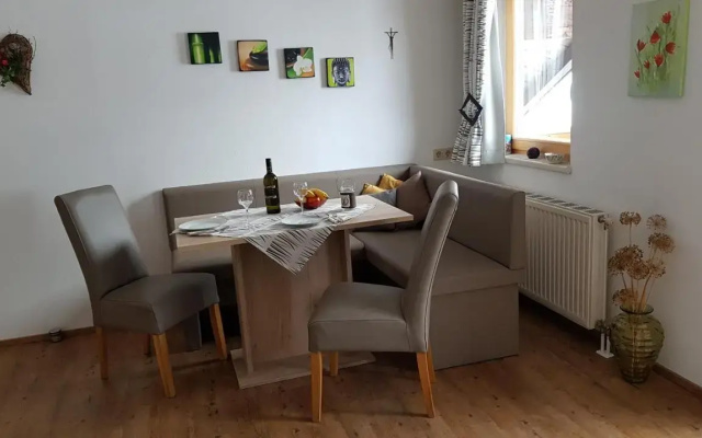 Hartl, Haus