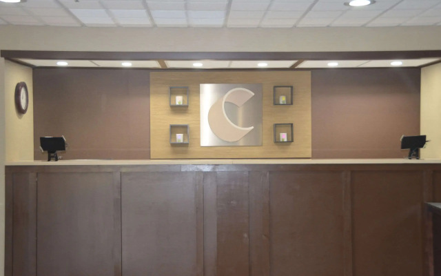 Comfort Inn & Suites Maumee - Toledo (I80-90)