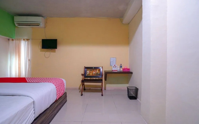 OYO 1495 Hotel Lendosis