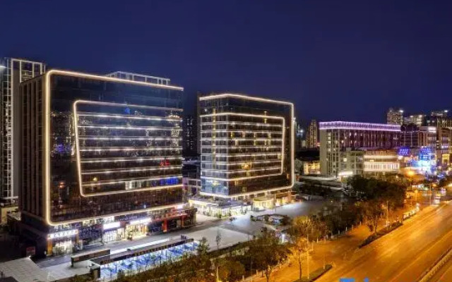 Kunming Lirui Hotel (Plateau Pearl International Trade City)